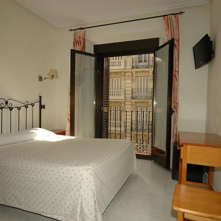 Hostal Ivor Madrid Kültér fotó